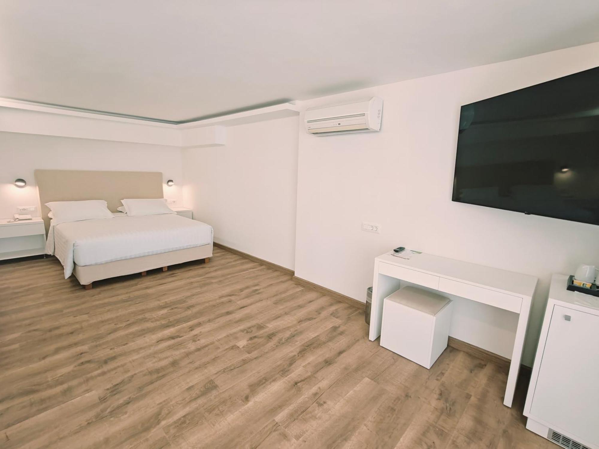 アイビスカス ホテル Rhodes City エクステリア 写真